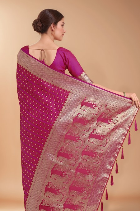 Shop_Samyukta Singhania_Pink Embroidery, Zari V-neck Woven Banarasi Silk Saree With Blouse 