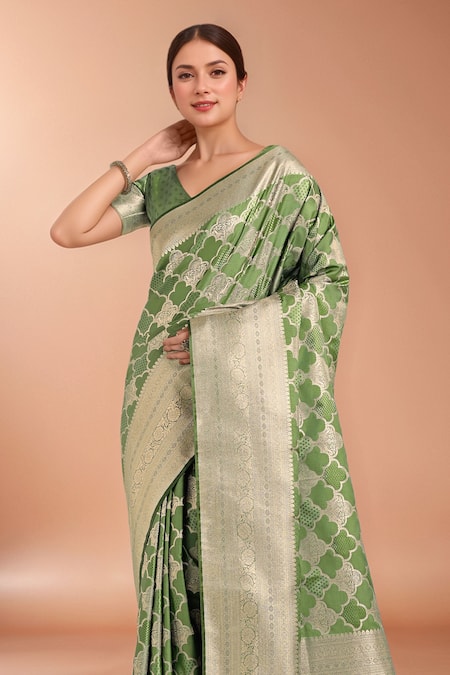 Samyukta Singhania_Green Embroidery, Zari V-neck Woven Banarasi Silk Saree With Blouse _Online_at_Aza_Fashions