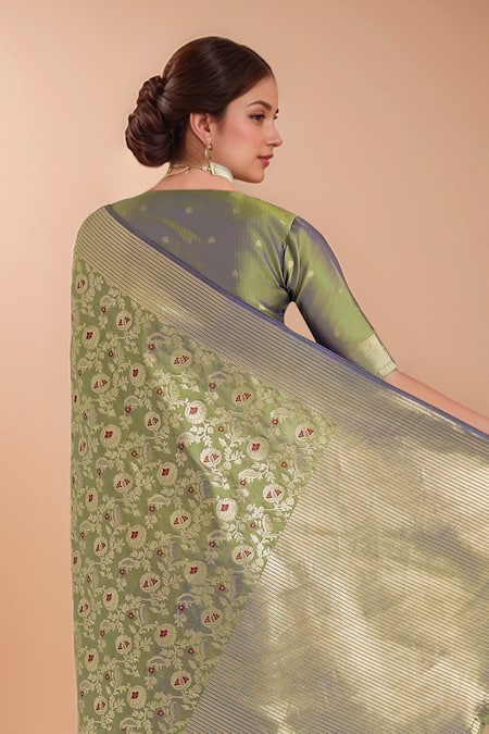 Samyukta Singhania_Green Zari V-neck Woven Banarasi Silk Saree With Blouse _Online_at_Aza_Fashions