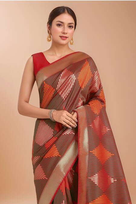 Samyukta Singhania_Red Tassels V-neck Zari Woven Banarasi Silk Saree With Blouse _at_Aza_Fashions