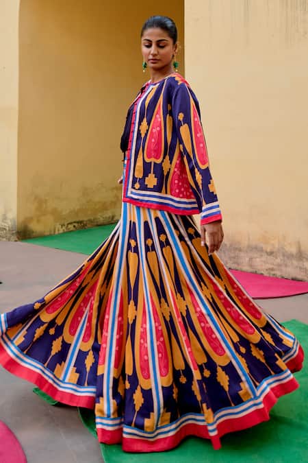 Buy Swati Vijaivargie Blue Linen, Satin Round Neck Color Block Jacket Lehenga Set Online at Aza Fashions Buy_Swati Vijaivargie_Blue Linen, Satin Round Neck Color Block Jacket Lehenga Set _Online_at_Aza_Fashions