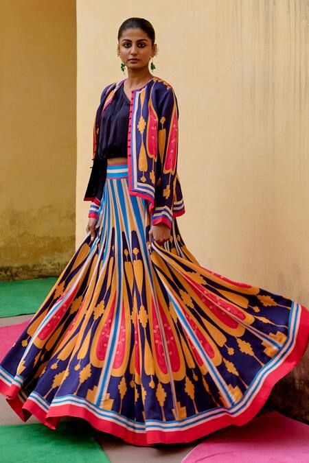 Swati Vijaivargie Blue Linen, Satin Round Neck Color Block Jacket Lehenga Set at Aza Fashions Swati Vijaivargie_Blue Linen, Satin Round Neck Color Block Jacket Lehenga Set _at_Aza_Fashions