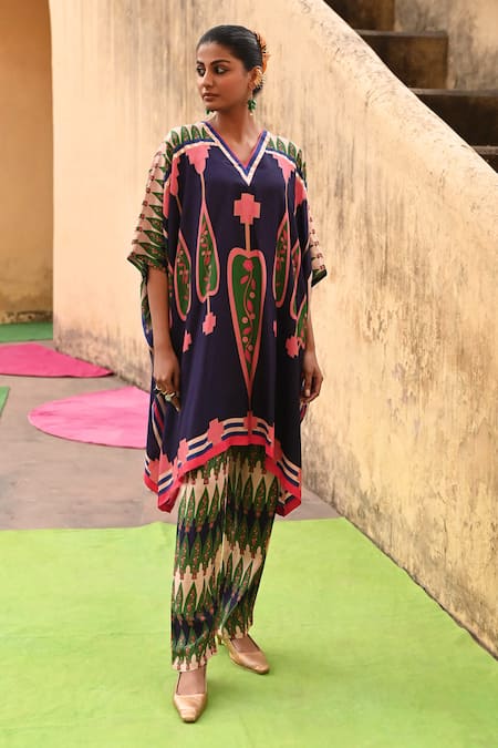 Swati Vijaivargie Blue Silk Embroidery V-neck Abstract Pattern Poncho Set 
