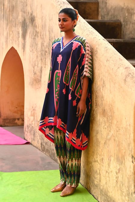 Shop_Swati Vijaivargie_Blue Silk Embroidery V-neck Abstract Pattern Poncho Set _Online_at_Aza_Fashions