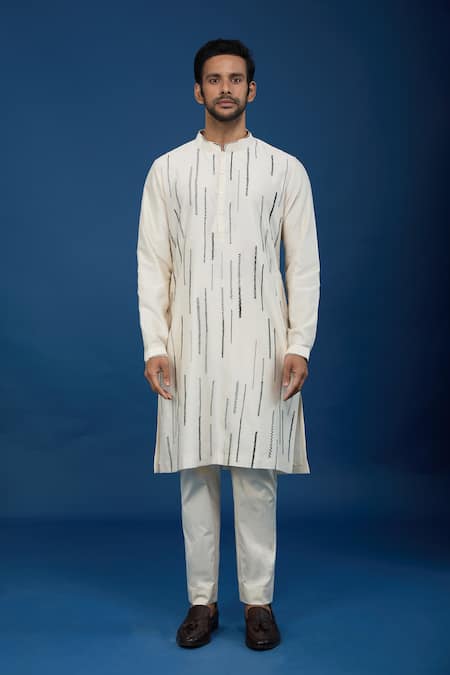 Countrymade_Ivory Cotton Embroidery Stitch Work Kurta Set _at_Aza_Fashions