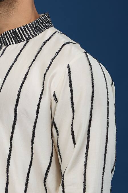 Shop_Countrymade_Ivory Cotton Embroidery Linear Kurta Set _Online_at_Aza_Fashions