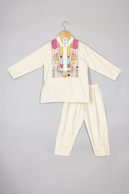 P & S CO Off White Cotton Embroidery Kurta With Pyjama 