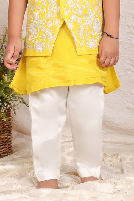 P & S CO_Yellow Tissue Embroidery Floral Bundi Kurta Set _Online_at_Aza_Fashions