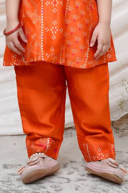 P & S CO Orange Chanderi Gota Patti Printed Kurta Set Online at Aza Fashions P & S CO_Orange Chanderi Gota Patti Printed Kurta Set _Online_at_Aza_Fashions