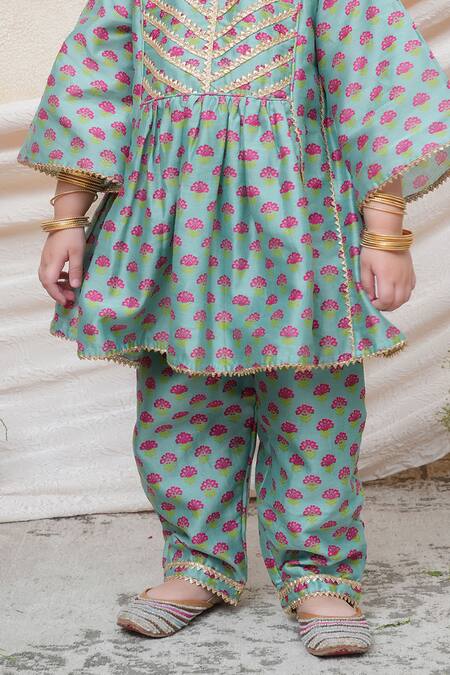 P & S CO Mint Chanderi Gota Patti Floral Print Kurta With Pant Online at Aza Fashions P & S CO_Mint Chanderi Gota Patti Floral Print Kurta With Pant _Online_at_Aza_Fashions