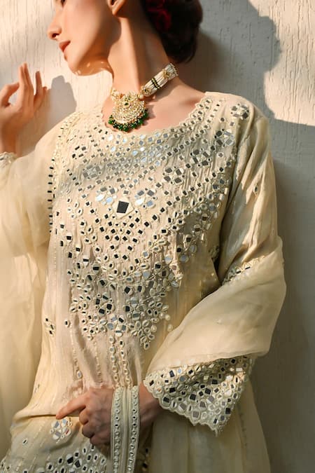 Buy_OHH CROW_Off White Chanderi Silk Sequins, Embroidery, Beads Round Neck Hand Kurta Set 