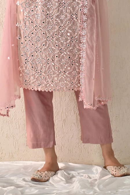 OHH CROW Pink Chanderi , Chanderi, Beads, Embroidery Floral Jaal Kurta Set Online at Aza Fashions OHH CROW_Pink Chanderi , Chanderi, Beads, Embroidery Floral Jaal Kurta Set _Online_at_Aza_Fashions