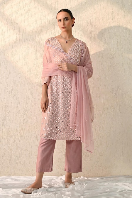 Shop OHH CROW Pink Chanderi , Chanderi, Beads, Embroidery Floral Jaal Kurta Set Online at Aza Fashions Shop_OHH CROW_Pink Chanderi , Chanderi, Beads, Embroidery Floral Jaal Kurta Set _Online_at_Aza_Fashions