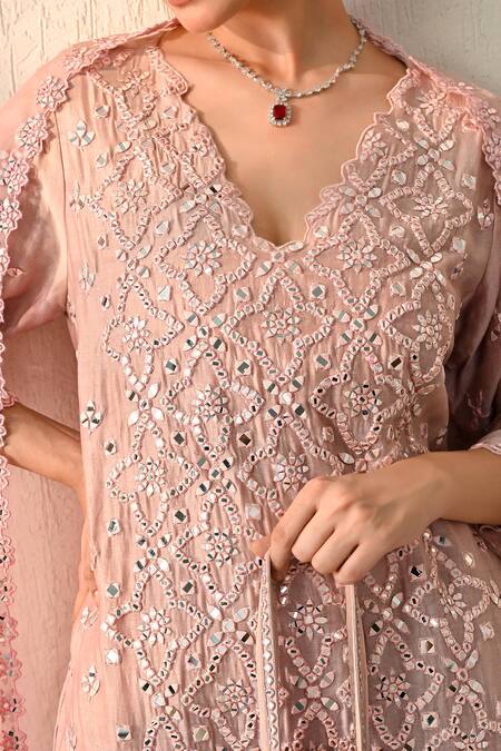 OHH CROW Pink Chanderi , Chanderi, Beads, Embroidery Floral Jaal Kurta Set at Aza Fashions OHH CROW_Pink Chanderi , Chanderi, Beads, Embroidery Floral Jaal Kurta Set _at_Aza_Fashions
