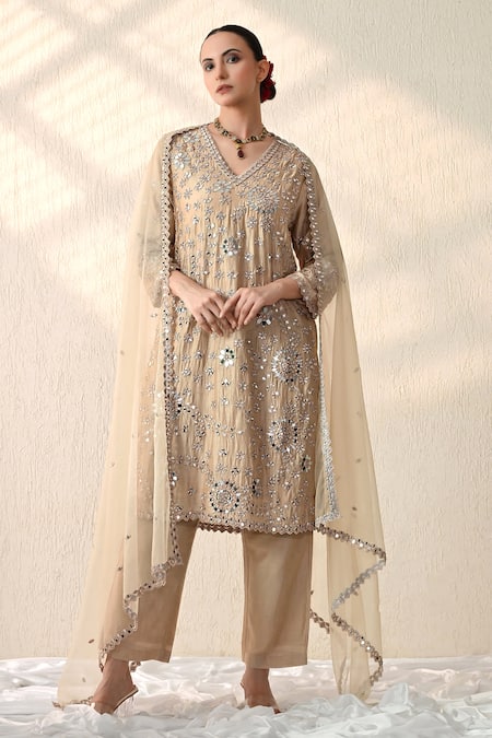Buy_OHH CROW_Gold Chanderi Silk Mirrors, Embroidery, Sequins V-neck Bloom Kurta Pant Set _Online_at_Aza_Fashions