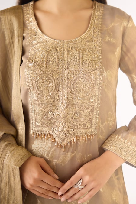 Basanti - Kapde Aur Koffee Beige Tissue Sequins, Embroidery Scoop Neck Banarasi Kurta Sharara Set at Aza Fashions Basanti - Kapde Aur Koffee_Beige Tissue Sequins, Embroidery Scoop Neck Banarasi Kurta Sharara Set_at_Aza_Fashions
