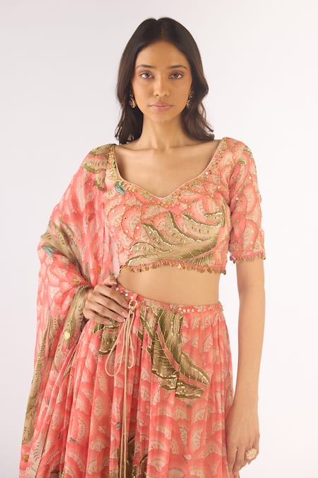 Basanti - Kapde Aur Koffee Peach Organza Sequins Scoop Neck Embroidered Lehenga Set Online at Aza Fashions Basanti - Kapde Aur Koffee_Peach Organza Sequins Scoop Neck Embroidered Lehenga Set _Online_at_Aza_Fashions