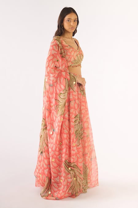 Shop Basanti - Kapde Aur Koffee Peach Organza Sequins Scoop Neck Embroidered Lehenga Set Online at Aza Fashions Shop_Basanti - Kapde Aur Koffee_Peach Organza Sequins Scoop Neck Embroidered Lehenga Set _Online_at_Aza_Fashions