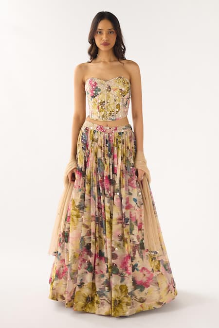 Basanti - Kapde Aur Koffee_Beige Organza Sequins Sweetheart Neck Embroidered Lehenga Set_Online_at_Aza_Fashions