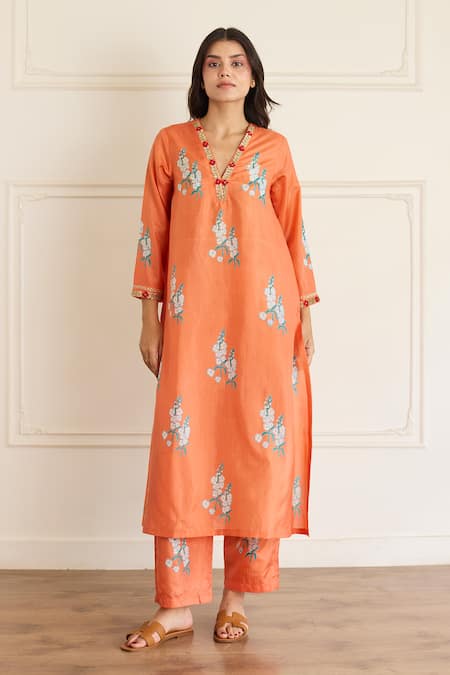 Juanita By Shubhda Orange Silk Embroidery V-neck Amber Printed Kurta With Pant