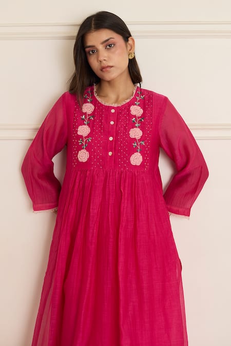 Juanita By Shubhda_Pink Chanderi Embroidery Round Neck Carnation Kurta With Pant _Online_at_Aza_Fashions