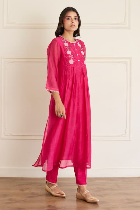 Buy_Juanita By Shubhda_Pink Chanderi Embroidery Round Neck Carnation Kurta With Pant _Online_at_Aza_Fashions