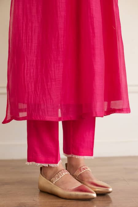 Juanita By Shubhda_Pink Chanderi Embroidery Round Neck Carnation Kurta With Pant _at_Aza_Fashions