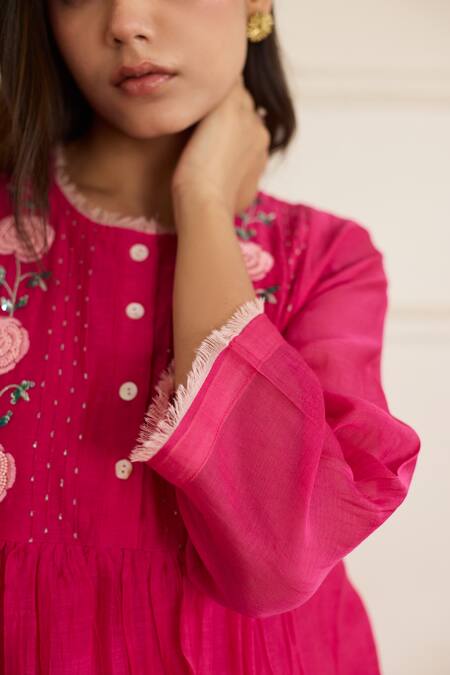 Buy_Juanita By Shubhda_Pink Chanderi Embroidery Round Neck Carnation Kurta With Pant 