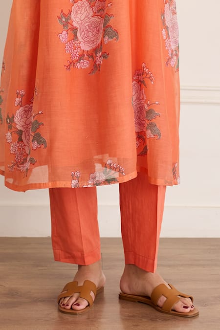 Juanita By Shubhda_Orange Chanderi Embroidery Round Neck Saffron Floral Pattern Kurta With Pant _Online_at_Aza_Fashions