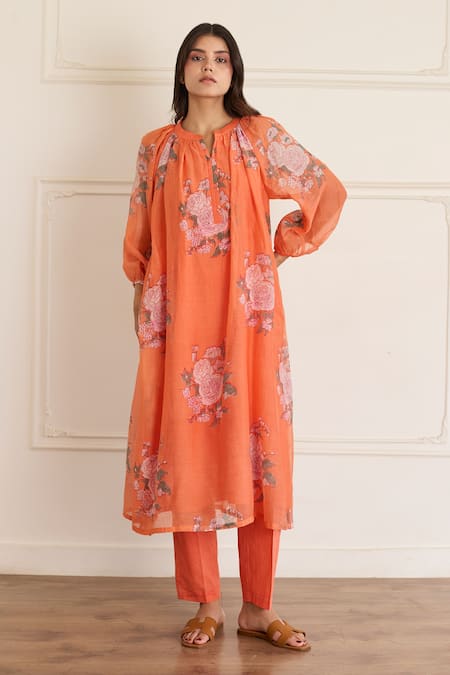 Buy_Juanita By Shubhda_Orange Chanderi Embroidery Round Neck Saffron Floral Pattern Kurta With Pant _Online_at_Aza_Fashions