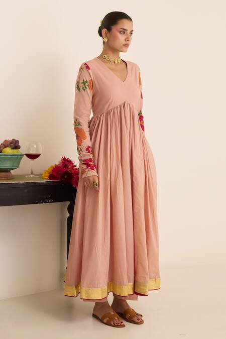 Juanita By Shubhda_Peach Cotton Embroidery V-neck Salmon Anarkali Set With Floral Pattern Dupatta _Online_at_Aza_Fashions