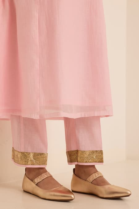 Buy_Juanita By Shubhda_Pink Chanderi Embroidery, Zari, Mirrors V-neck Blush Mukaish Work Kurta Set _Online_at_Aza_Fashions