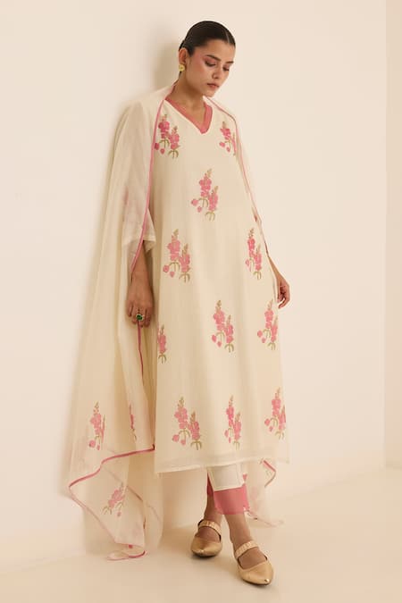 Buy Juanita By Shubhda Ivory Chanderi Embroidery V-neck Ava Floral Print Kurta Pant Set Buy_Juanita By Shubhda_Ivory Chanderi Embroidery V-neck Ava Floral Print Kurta Pant Set