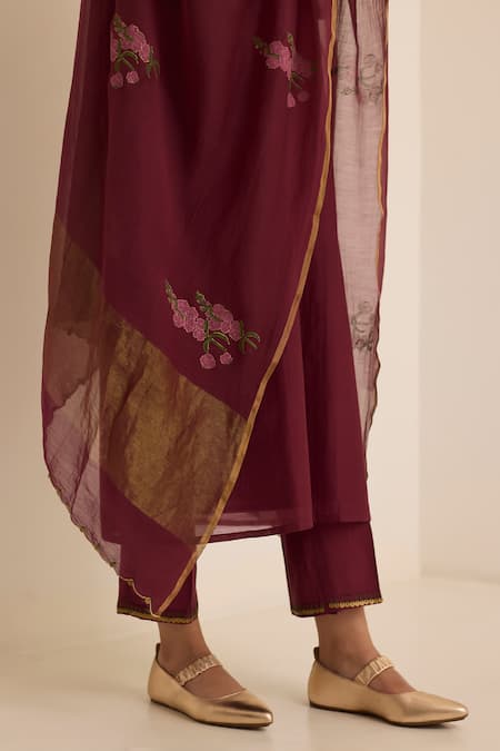 Shop_Juanita By Shubhda_Maroon Chanderi Embroidery Round Neck Ivy Kurta Pant Set 