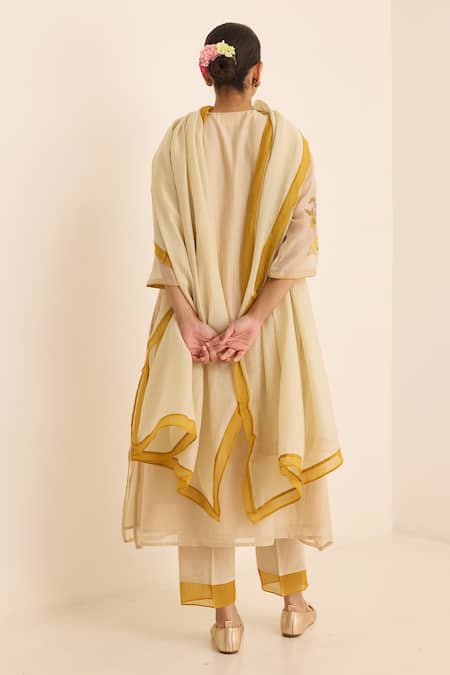 Juanita By Shubhda Ecru Floral Embroidered Kurta Set 