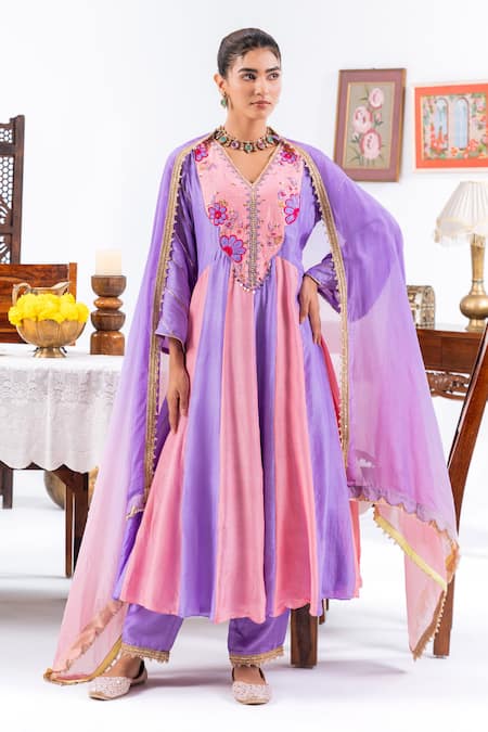 Leela By A Pink Muslin Embroidery, Lace V-neck Floral Anarkali Set