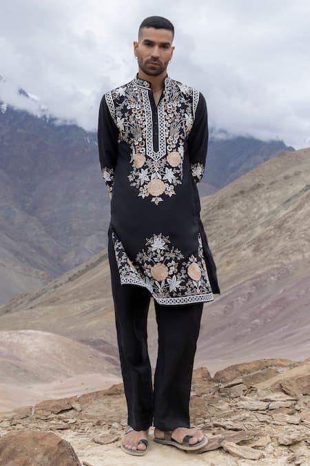 Amit Arora Floral Motif Embroidered Kurta With Pant 