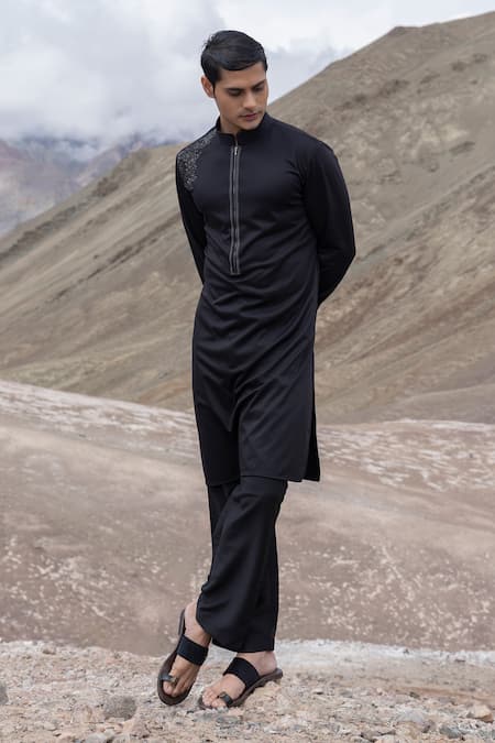 Amit Arora Black Knit Embroidery Embellished Straight Kurta With Pant Online at Aza Fashions Amit Arora_Black Knit Embroidery Embellished Straight Kurta With Pant _Online_at_Aza_Fashions