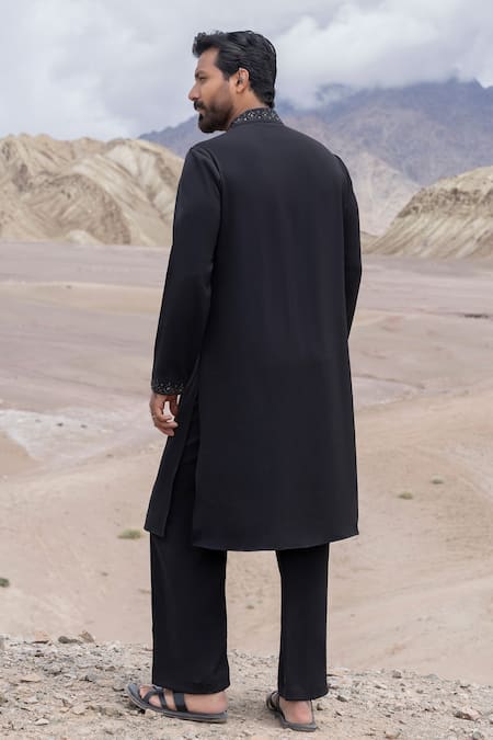 Amit Arora Embellished Straight Kurta & Pant Set 