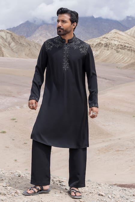 Buy_Amit Arora_Black Knit Embroidery Embellished Straight Kurta And Pant Set _Online_at_Aza_Fashions