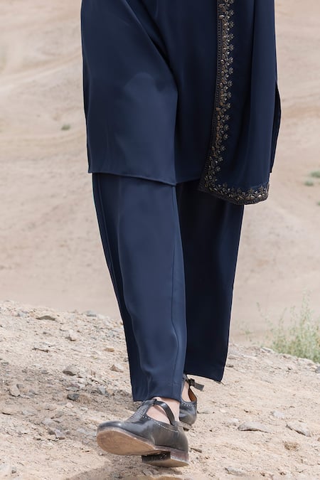 Amit Arora_Navy Knit Embroidery Kurta Set With Stole _Online_at_Aza_Fashions