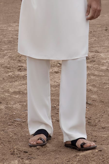 Amit Arora_Off White Knit Embroidery Straight Kurta And Pant Set _Online_at_Aza_Fashions