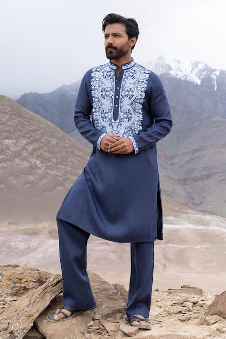 Buy_Amit Arora_Blue Linen, Silk Embroidery Aari Kurta And Pant Set _Online_at_Aza_Fashions