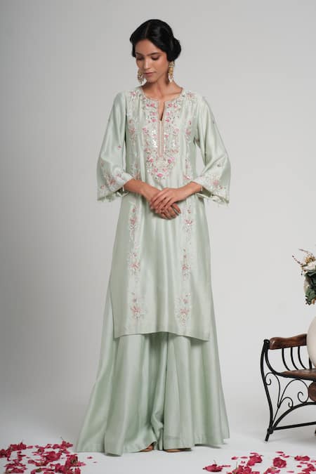 Buy_Muditaa By Urmila_Green Chanderi Silk Embroidery, Sequins Split V-neck Tarini Kurta Set _Online_at_Aza_Fashions