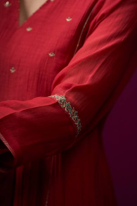 Buy Trendy Tokari Red Silk, Chanderi Embroidery V-neck Kurta Set Online at Aza Fashions Buy_Trendy Tokari_Red Silk, Chanderi Embroidery V-neck Kurta Set _Online_at_Aza_Fashions