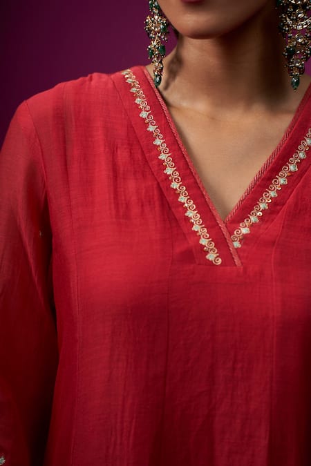 Buy Trendy Tokari Red Silk, Chanderi Embroidery Split V-neck Kurta Set Buy_Trendy Tokari_Red Silk, Chanderi Embroidery Split V-neck Kurta Set