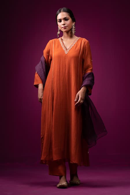 Buy_Trendy Tokari_Orange Silk, Chanderi Embroidery V-neck Kurta Set _Online_at_Aza_Fashions