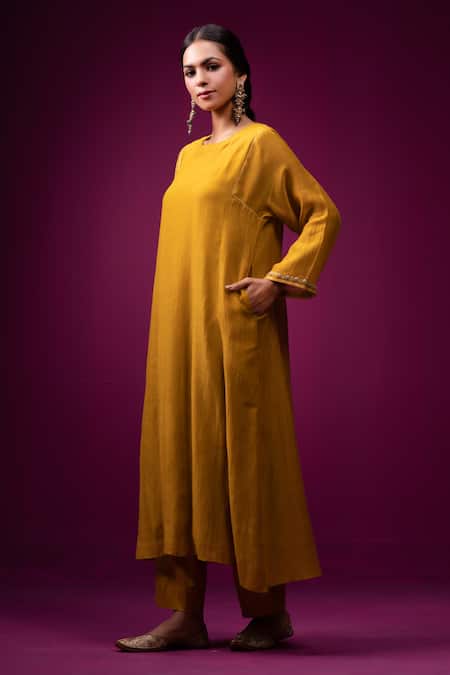 Buy_Trendy Tokari_Yellow Silk, Chanderi Embroidery Round Neck Kurta Set 