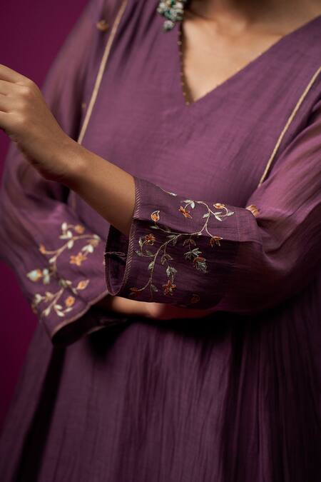 Buy Trendy Tokari Purple Silk, Chanderi Embroidery V-neck Plain Kurta Set Online at Aza Fashions Buy_Trendy Tokari_Purple Silk, Chanderi Embroidery V-neck Plain Kurta Set _Online_at_Aza_Fashions
