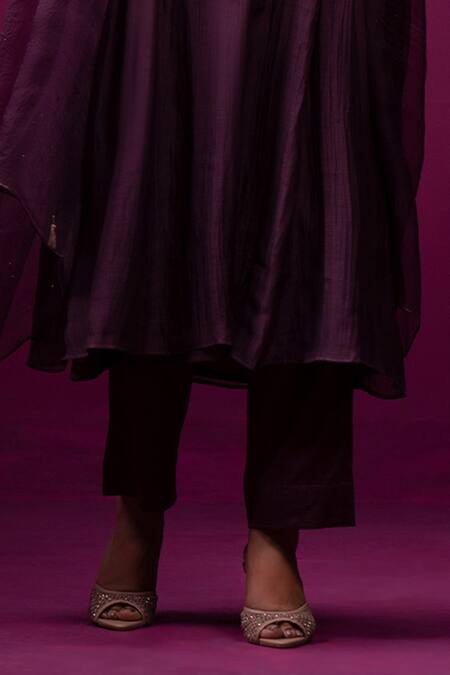 Buy Trendy Tokari Purple Silk, Chanderi Embroidery V-neck Plain Kurta Set Buy_Trendy Tokari_Purple Silk, Chanderi Embroidery V-neck Plain Kurta Set